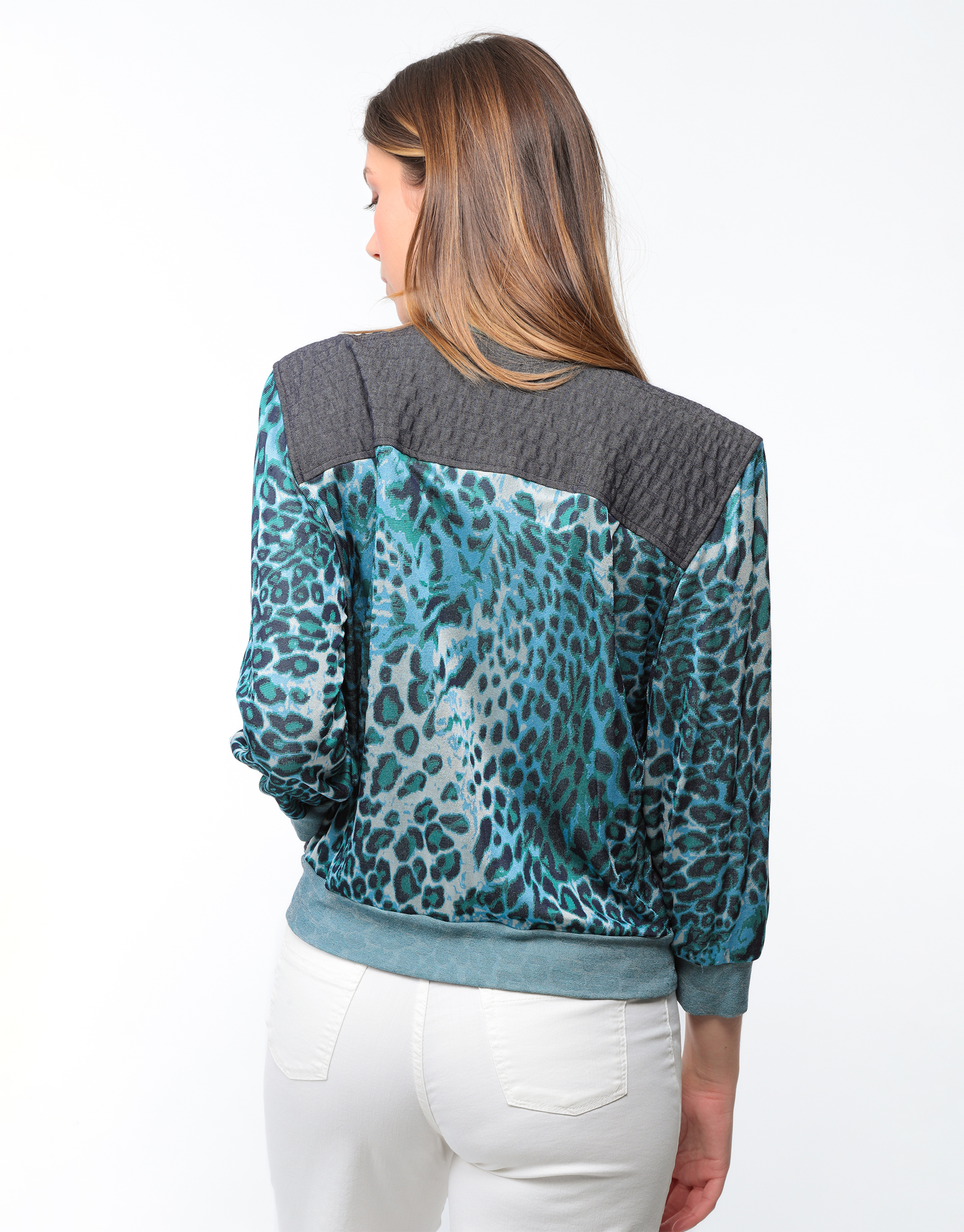 Jacket in bubbled denim and blue leopard print jersey 